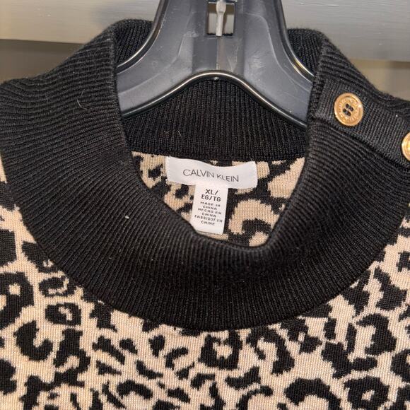 Calvin Klein Sweater High Neck Animal Print Sz XL Gold Accent Buttons - Picture 3 of 10